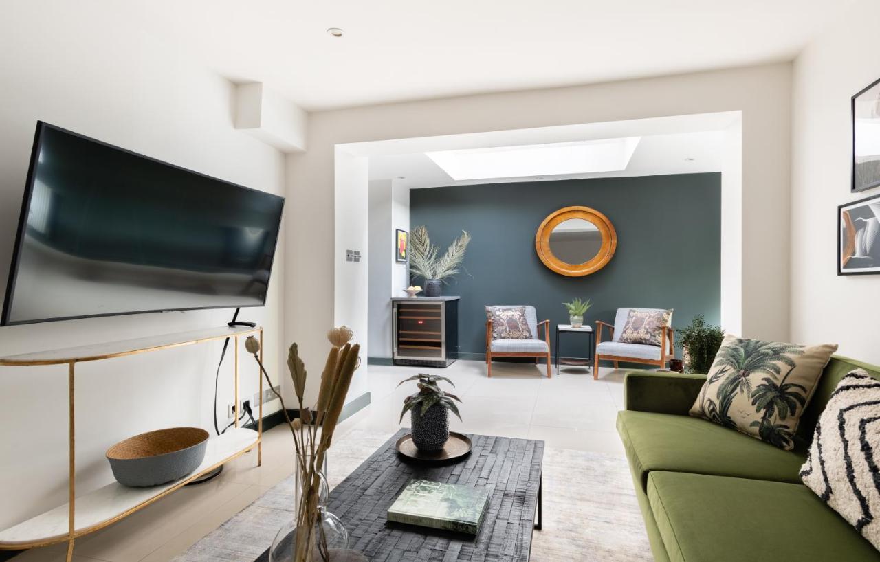 The Heart Of Shepherds Bush - Modern 2Bdr Apartment With Garden Londra Esterno foto