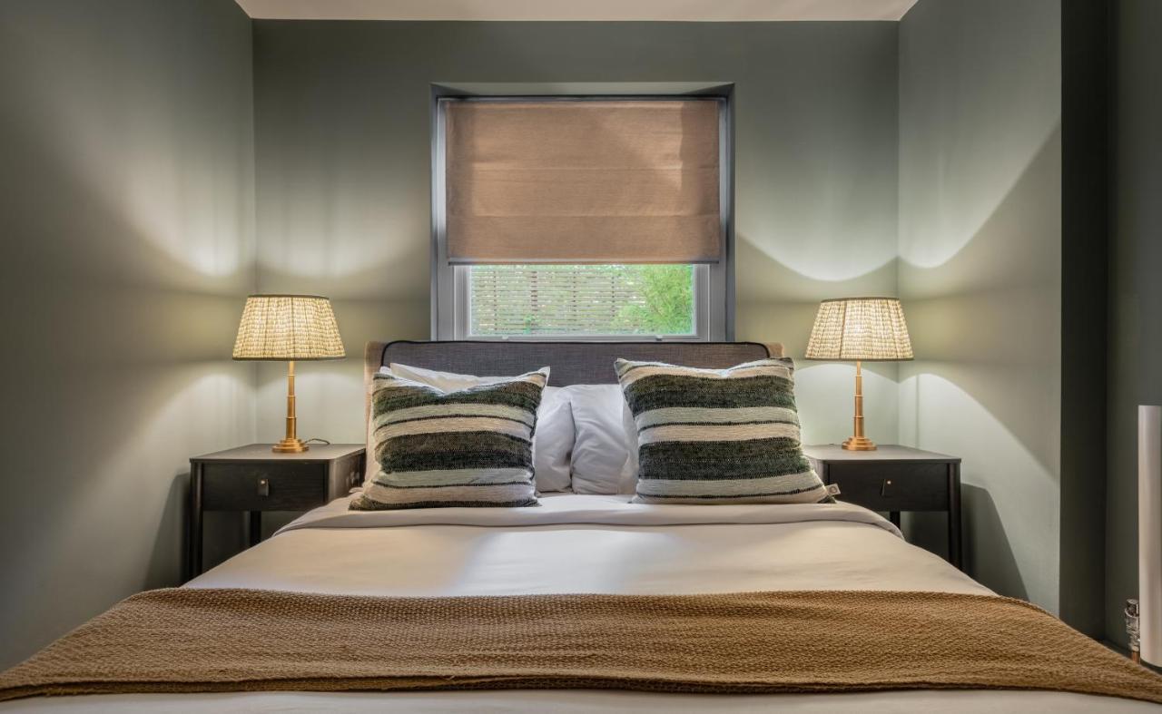 The Heart Of Shepherds Bush - Modern 2Bdr Apartment With Garden Londra Esterno foto