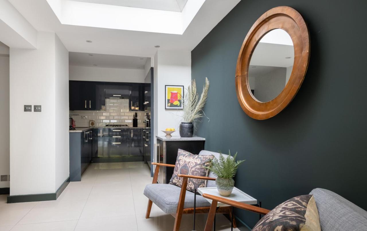 The Heart Of Shepherds Bush - Modern 2Bdr Apartment With Garden Londra Esterno foto